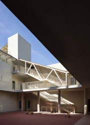 Budova 333 Kingsland Road & mateřská škola Hackney navržená studiem Henley Halebrown architects