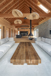 Pohled do hlavního obytného prostoru (Usedlost na Slapech, edit! architects)