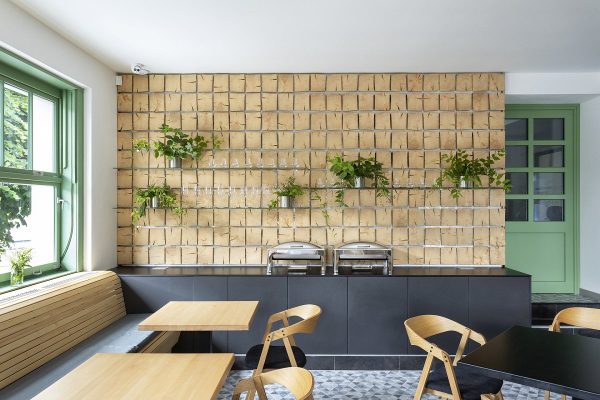Zrekonstruovaný penzion v Hřensku od architektek z ateliéru Ykony