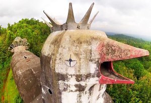 Chicken Church, Jáva.