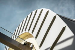 Vstupní objekt koupaliště Podhájská, Ateliér na bašte