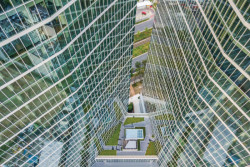 Panorama polské Varšavy se rychle mění. Pojďme se podívat na jednotlivé budovy nového administrativního bloku ve Varšavě. (na fotografii The Warsaw HUB)