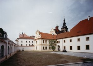 Františkánský klášter v Plzni - zdroj