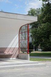 Rekonstrukce funkcionalistické zastávky od architekta Oskara Pořísky, Atelier RAW