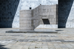 Dům odborů, techniky a kultury Istropolis v Bratislavě, 1956-81, Ferdinand Konček, Iľja Skoček a Ľubomír Titl. Foto: Olja Triaška Štefanovič