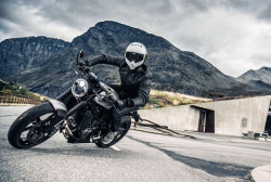 Motocykl Husqvarna - design Kiska.