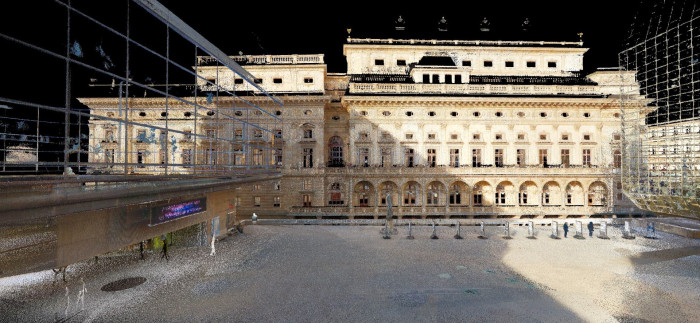 Národní divadlo v mračně bodů