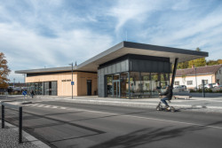 Studio Loca plan stojí za návrhem nového autobusového nádraží v malém městě Nová Paka