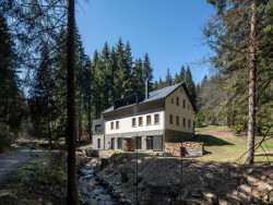 Rekonstrukce chalupy v Jizerských horách, SENAA architekti / Václav Navrátil, Jan Sedláček, Kateřina Zabadalová, Jan Gadziala