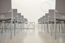 mmcité, CONSTRUQTA, lavička / Fránek Architects, Modlitebna Církve bratrské, Litomyšl – foto