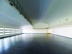 Interiér šermířské akademie je zastřešen působivou klenbou