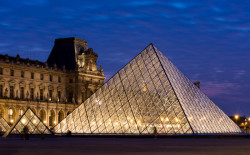 Le Grande Louvre v Paříži, I.M. Pei.