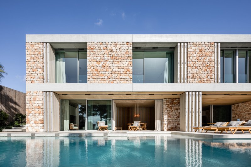 Villa na Mallorce od ateliéru Beef Architekti