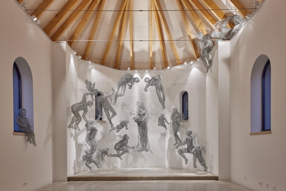 Rekonstrukce kostela sv. Josefa ve Slavětíně, ATELIER TSUNAMI: Kostel pochází z roku 1911 a ještě donedávna byl ve zdevastovaném stavu