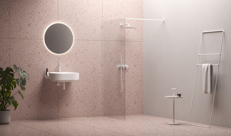 Sprchový kout Walk-In od RAVAKu v modelu Wall v bílé.
