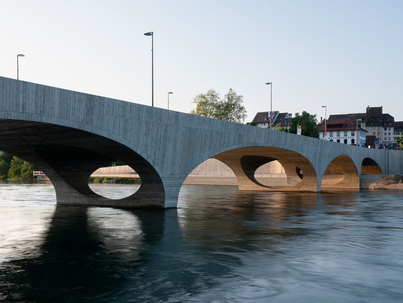 Pont Neuf ve švýcarském Aarau od architektonické kanceláře Christ & Gantenbein