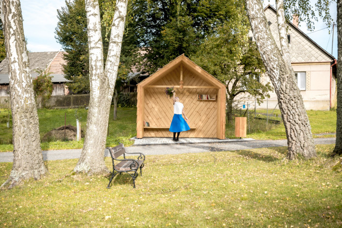 Autobusová zastávka Kukačka - DPA