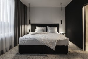 Petr Hák proměnil bývalou lázeňskou polikliniku v Poděbradech na designový hotel Chariclea