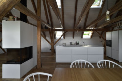 Rekonstrukce půdy, 3+1 architekti