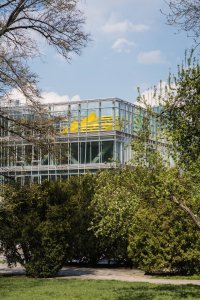 Architektonické studio Kuryłowicz & Associates realizovali ve Varšavě novou budovu Fakulty aplikované lingvistiky a moderních jazyků Varšavské univerzity