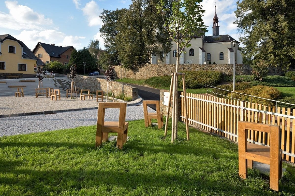 Náves ve Velké Polomi, Ateliér 38,