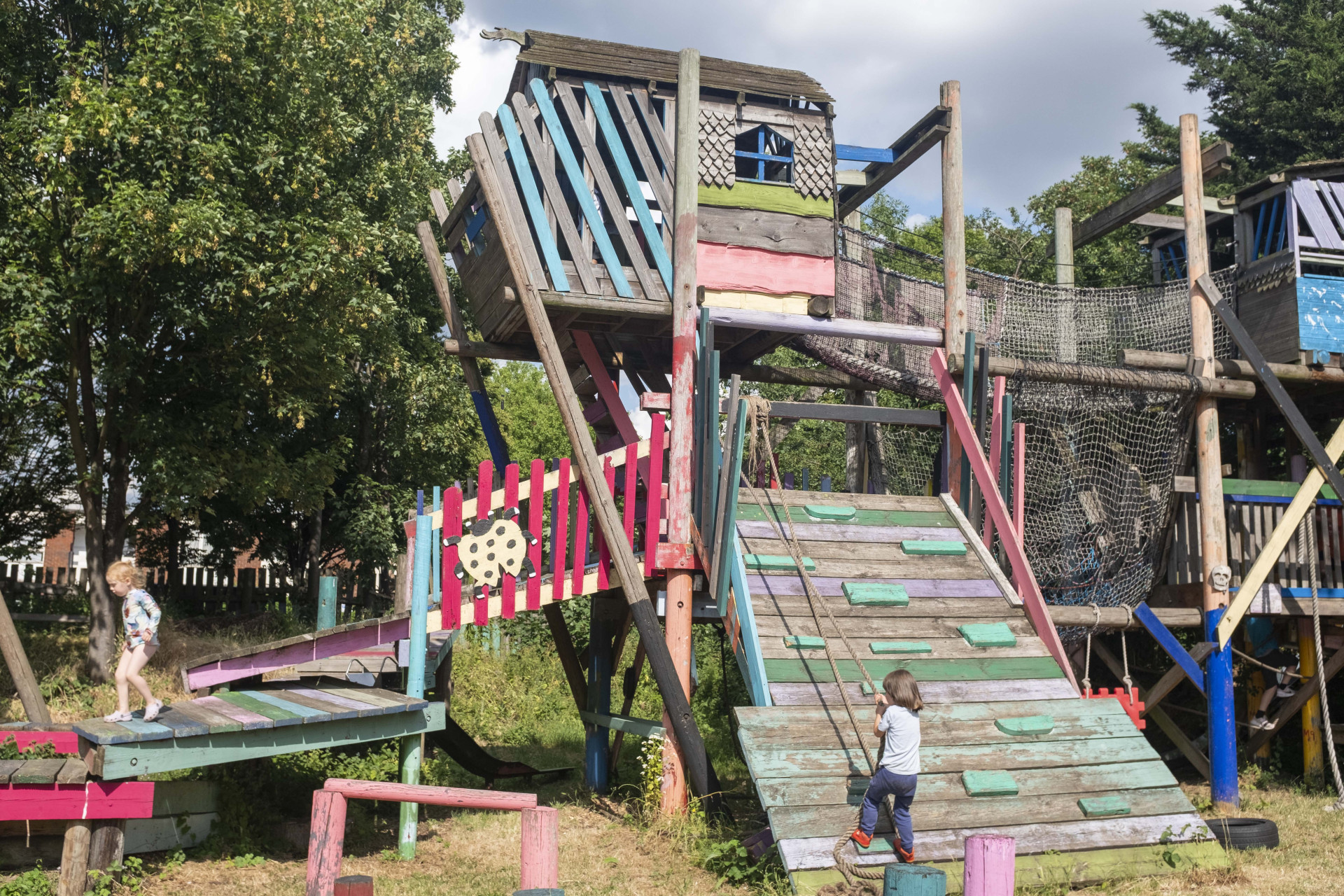 Fakultě architektury ČVUT v Praze zve na čtvrtý ročník konference Architektura dětem, který proběhne 3. listopadu