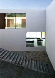 Robert Konieczny, KWK Promes, Aatrial House, foto