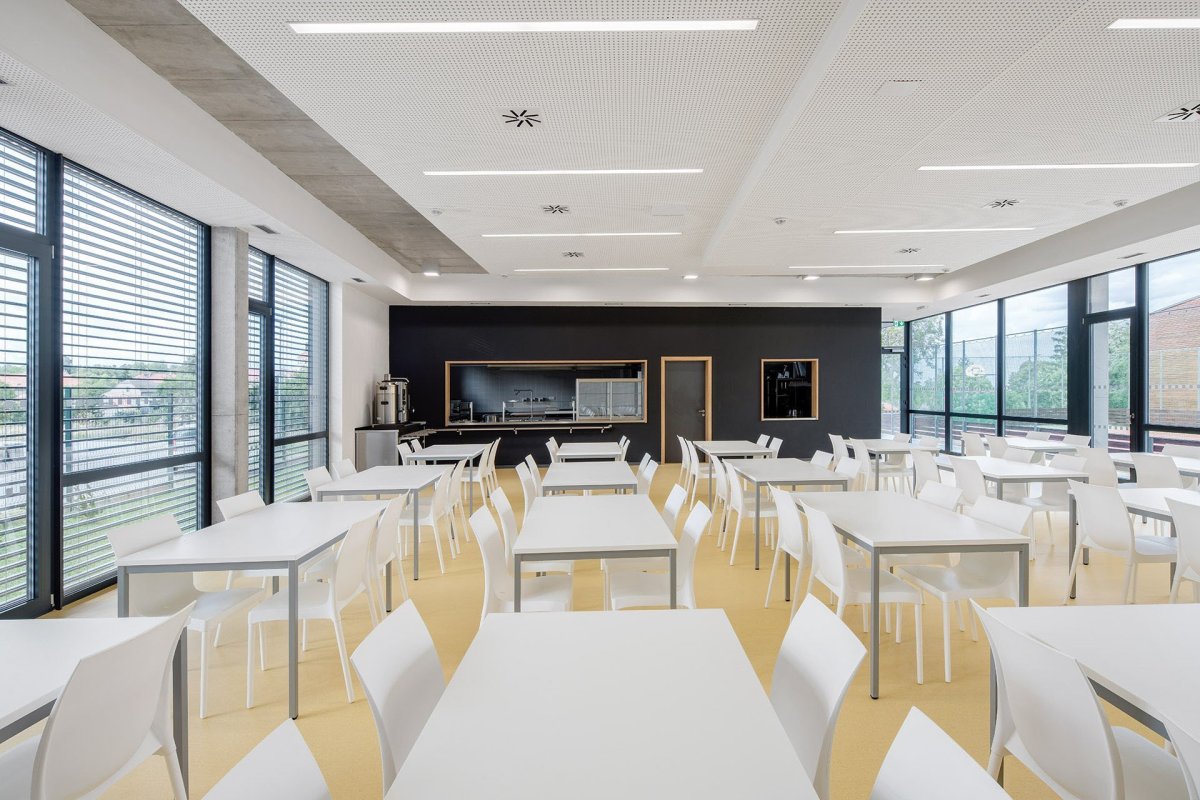 Pavilon ZŠ Smečno, LCArch s.r.o. - foto
