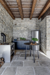 Roubenka Mezi lukami v Beskydech nedaleko Čeladné