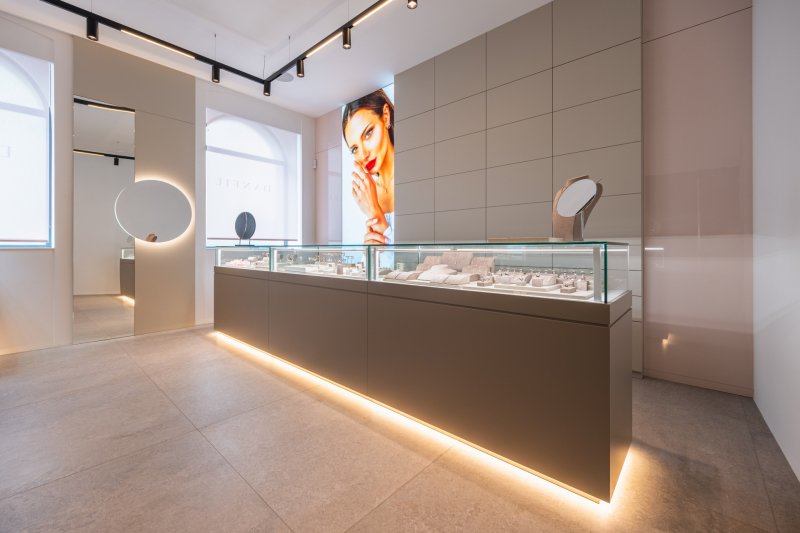 Showroom klenotnictví Danfil se nachází v historickém centru Liberce.