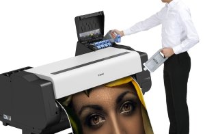 Canon nabízí výkonné tiskárny Canon imagePROGRAF TX a TZ, které zvládnou velkoformátový tisk i ve velkém objemu