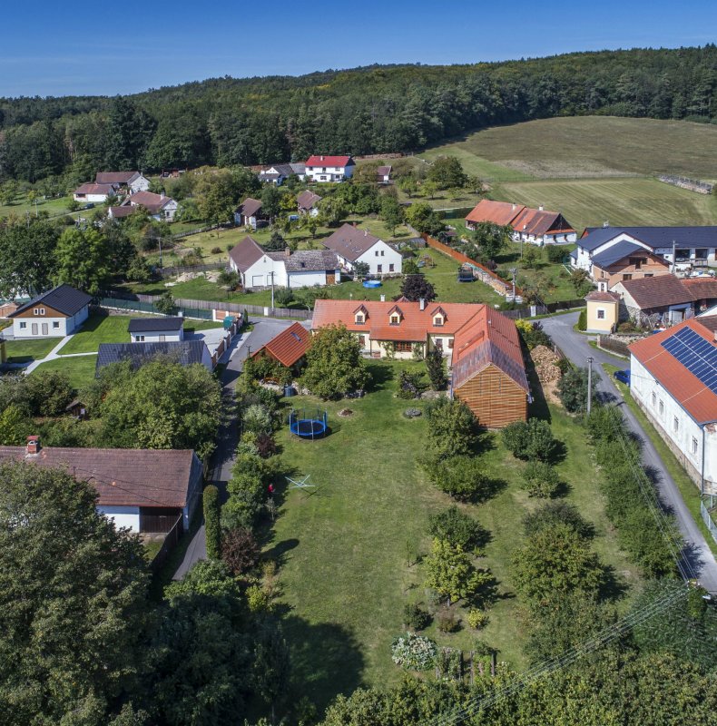 Přístavba v Jižních Čechách, Huť architektury Martin Rajniš