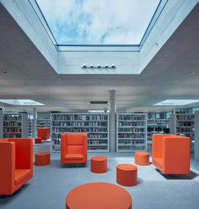 Dostavba Jihočeské vědecké knihovny v Českých Budějovicích od Kuba & Pilař architekti