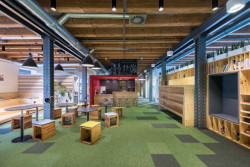 monom, kanceláře firmy Etnetera, foto