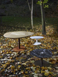 Architektka Daniela Polubědovová představila novou kolekci stolů Indiánské léto