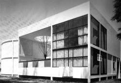 Le Corbusier, L ́Esprit Nouveau (Světová výstava dekorativních umění, Paříž 1925) - foto
