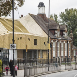 Hayhurst and Co., Akademie Pegasus – foto