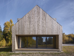 Lesovna poblíž Pacova od studia 20-20-ARCHITEKTI a VYŠEHRAD ateliéru