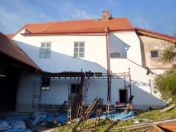 Nátěr (Rekonstrukce historického domu v Šatově, Hlinaři)