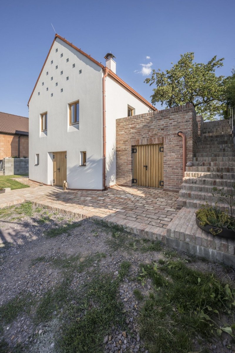 Rodinný dům Nový Šaldorf, Létající inženýři