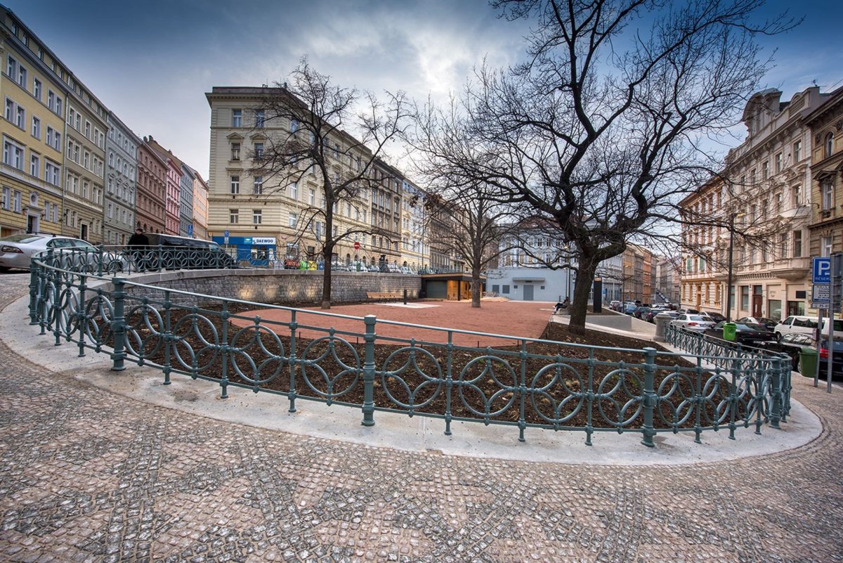 Revitalizace Kostnického náměstí na pražském Žižkově od Hany Špalkové a Radmily Fingerové, realizace 2019