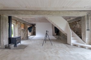 Přeměna stodoly na fotografické studio od Helga Blocksdorf Architektur