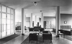 Interiér prodejních prostor obchodního paláce Spojených UP závodů v Bratislavě (kolem 1929), zdroj: Muzeum města Brna