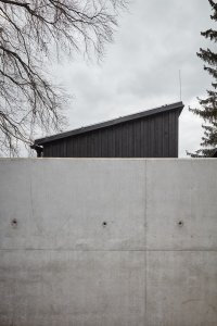 Dům za zdí, Mjölk architekti