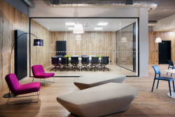 ov-a, Rekonstrukce a dostavba administrativní budovy Verona – foto