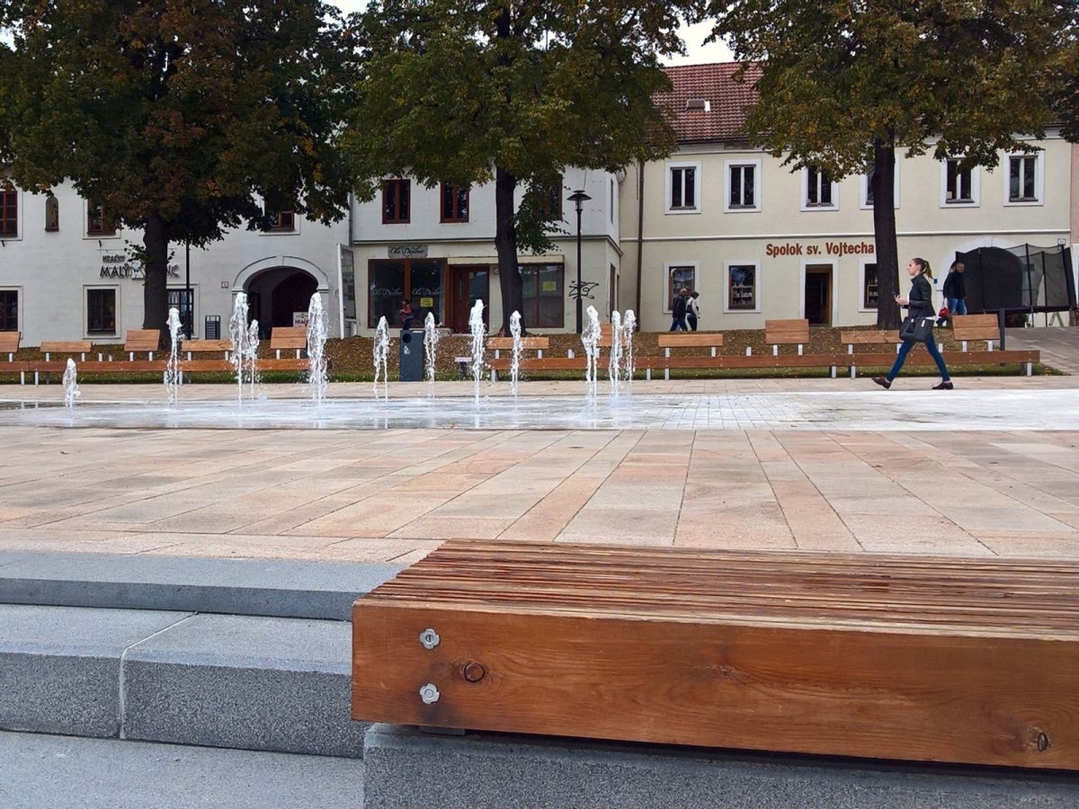 Obnova části náměstí Svobody, Txt architekti, Prievidza, Foto