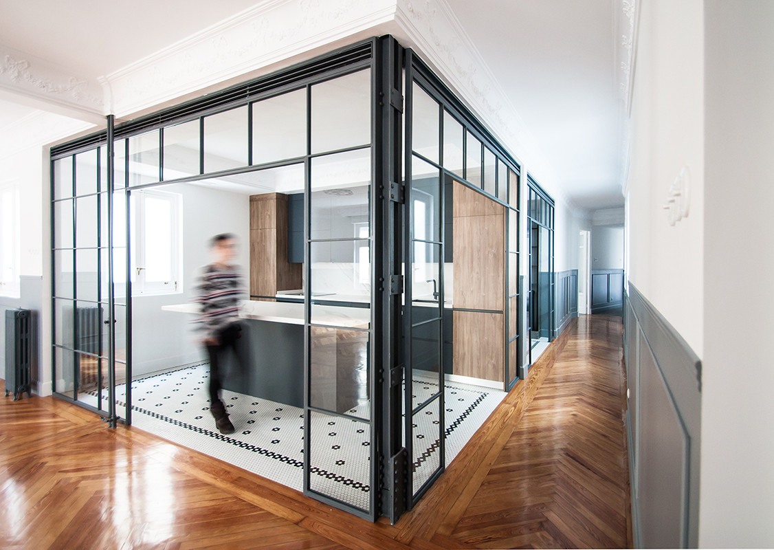 Mozaiky se hodí nejen na malé a složité plochy. Dokáží totiž probudit a ozdobit interiéry. 