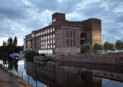 Konverze mlýnské budovy na Východočeskou galerii od studia TRANSAT architekti