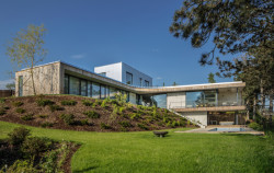 Vila na Vysoké skále, Majo architekti