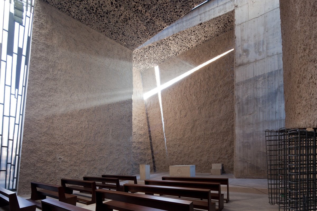 Menis Arquitectos postavili kostel svatého Spasitele ve městě La Laguna na Tenerife